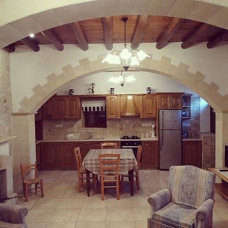 Corner Cottage Lania Ngoại thất bức ảnh